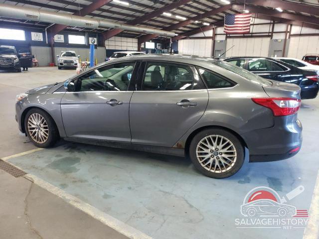 1FAHP3H22CL316451 2012 FORD FOCUS photo no. 2
