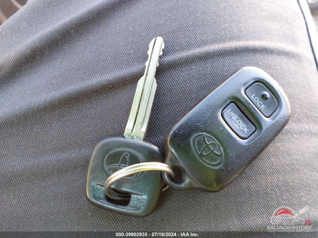 JTEGP21A050074986 2005 TOYOTA HIGHLANDER photo no. 11