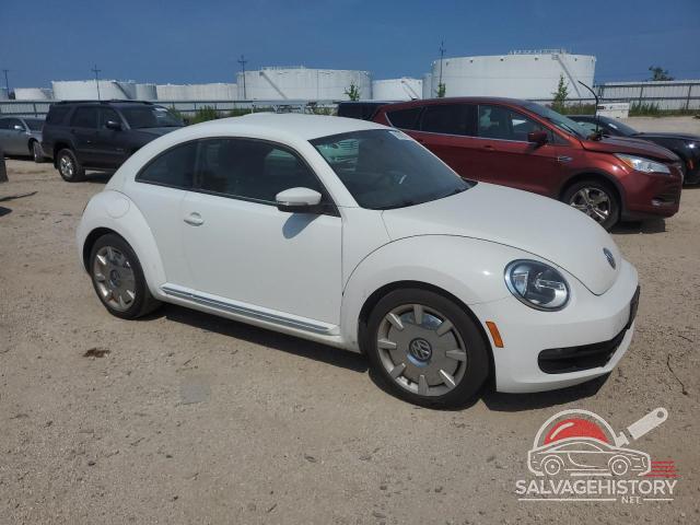 3VWJP7AT7CM636558 2012 VOLKSWAGEN BEETLE photo no. 4