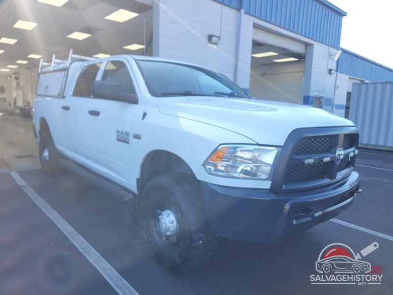 3C6UR5CJ4JG378206 2018 RAM 2500 photo no. 2