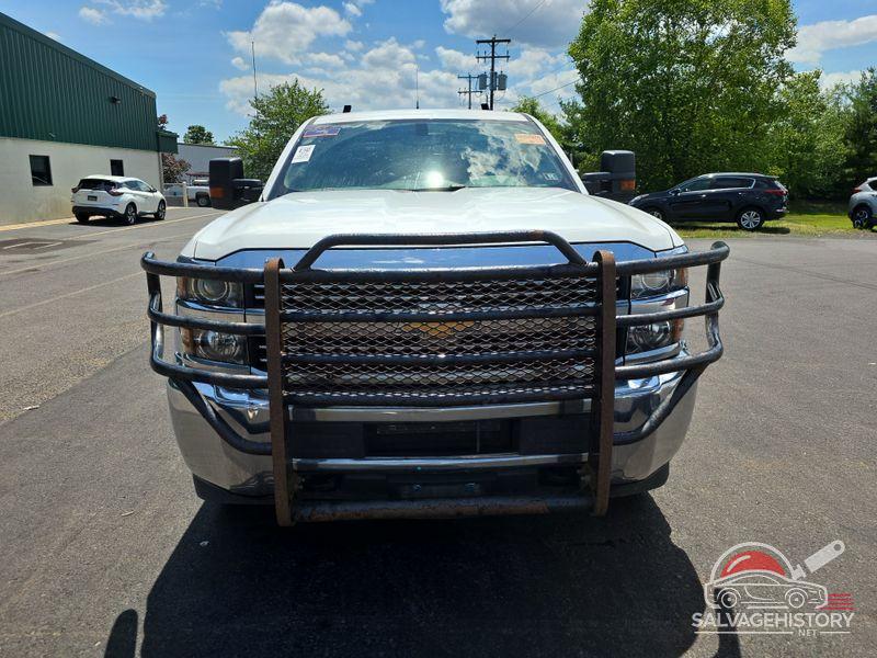 1GC2KUEG3JZ283104 2018 CHEVROLET SILVERADO 2500HD photo no. 3