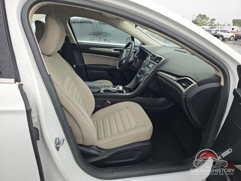 3FA6P0G75JR156860 2018 FORD FUSION photo no. 9