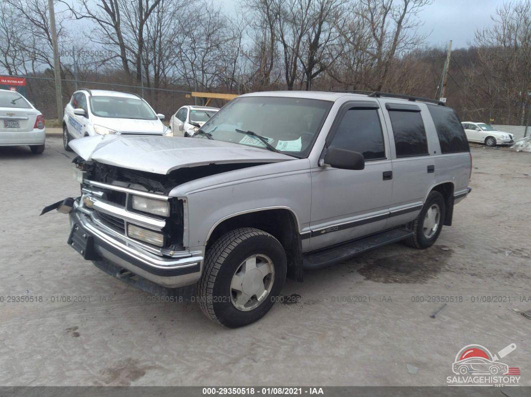 1GNEK13R9VJ323679 1997 CHEVROLET TAHOE photo no. 2