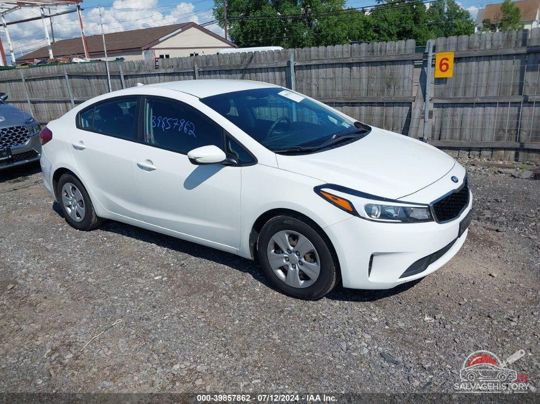 3KPFK4A76HE081323 2017 KIA FORTE photo no. 18