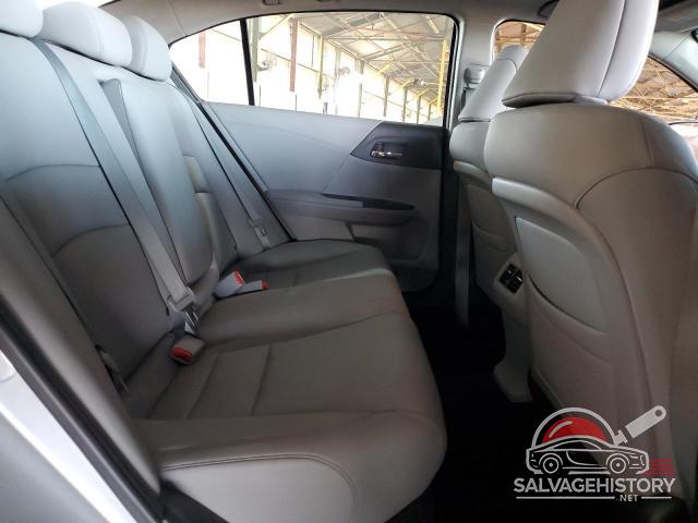 1HGCR2F83DA058875 2013 HONDA ACCORD photo no. 10