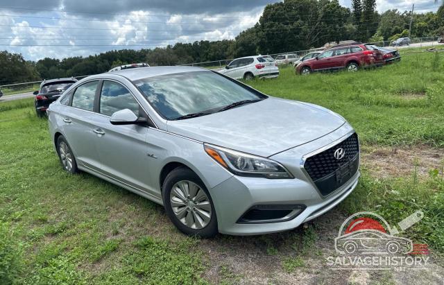 KMHE24L19GA008688 2016 HYUNDAI SONATA photo no. 17