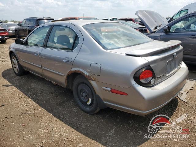 JN1CA31A9YT033045 2000 NISSAN MAXIMA photo no. 2