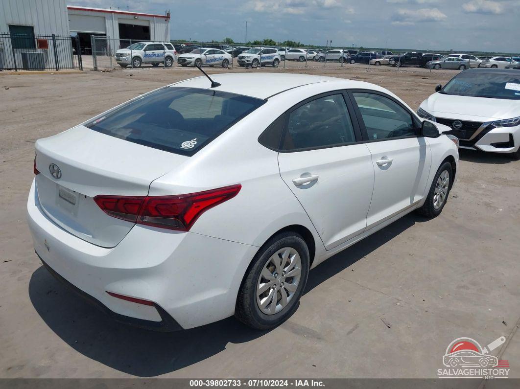 3KPC24A3XJE020885 2018 HYUNDAI ACCENT photo no. 4