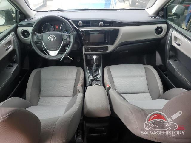 5YFBURHE9JP761280 2018 TOYOTA COROLLA photo no. 8
