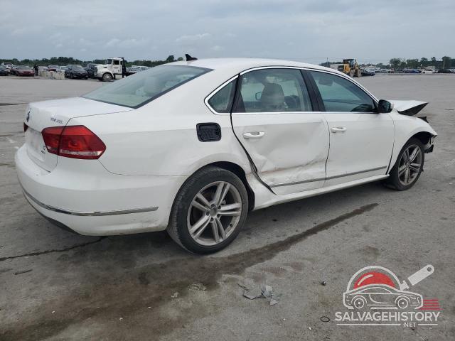 1VWCN7A37DC035278 2013 VOLKSWAGEN PASSAT photo no. 3