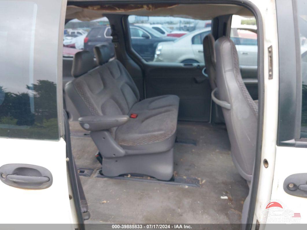 2B4GP25G8YR791419 2000 DODGE CARAVAN photo no. 8