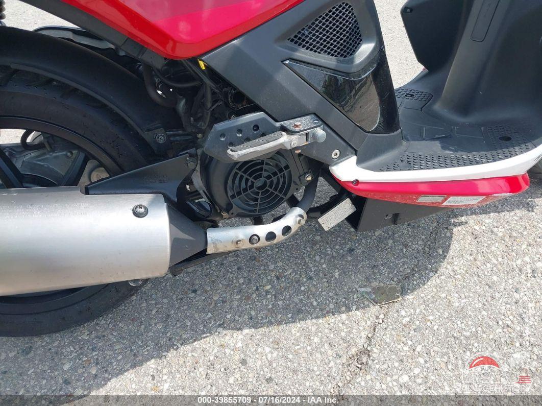 LC2U8J102DC000565 2013 KYMCO USA INC SUPER 8 photo no. 8