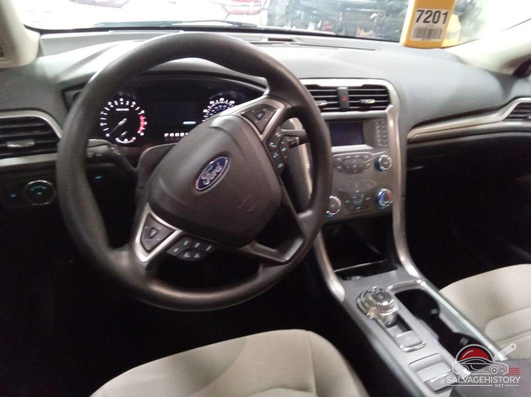 3FA6P0G72LR203975 2020 FORD FUSION photo no. 9