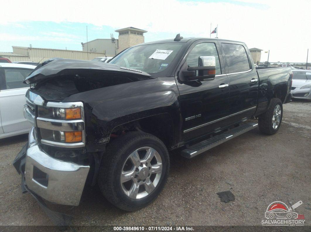 1GC1KWEY6JF117208 2018 CHEVROLET SILVERADO photo no. 2