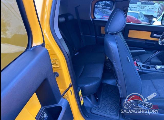 JTEBU11F070077270 2007 TOYOTA FJ CRUISER photo no. 6