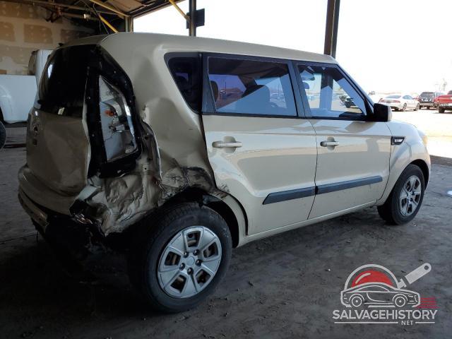 KNDJT2A56D7774848 2013 KIA SOUL photo no. 3