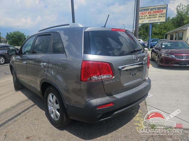 5XYKT3A60CG195231 2012 KIA SORENTO photo no. 3