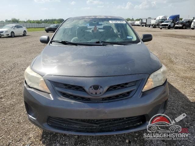 2T1BU4EE4CC780832 2012 TOYOTA COROLLA photo no. 5