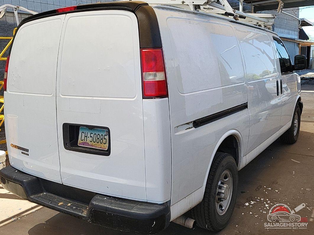 1GCWGFCAXD1138271 2013 CHEVROLET EXPRESS 2500 photo no. 2