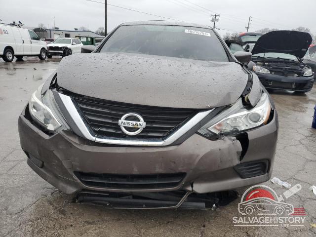 1N4AL3AP9HC140542 2017 NISSAN ALTIMA photo no. 5
