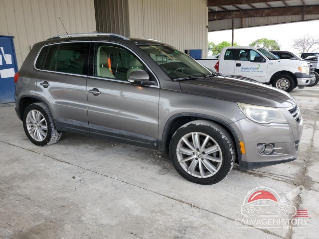 WVGAV7AXXBW541241 2011 VOLKSWAGEN TIGUAN photo no. 4
