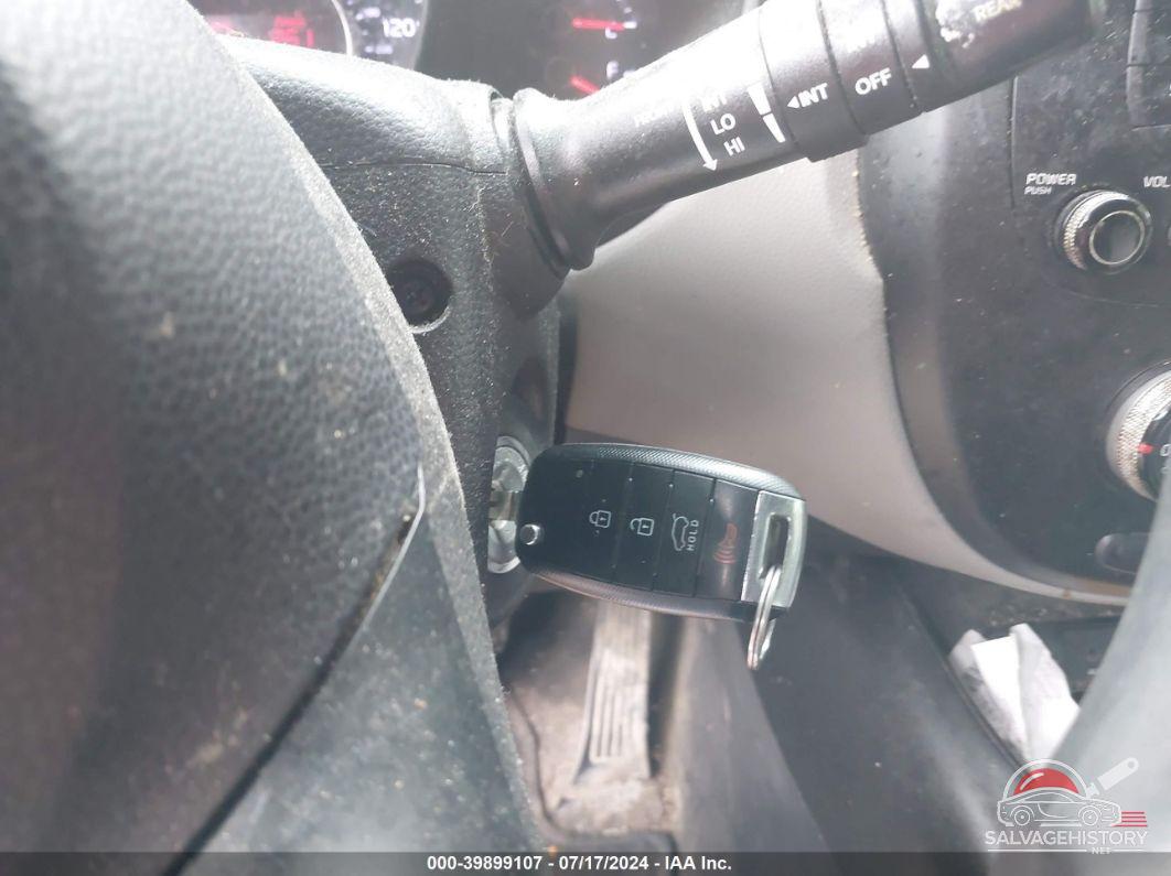 KNDJN2A28F7214834 2015 KIA SOUL photo no. 11