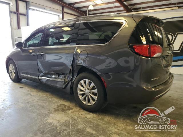2C4RC1BG7JR217180 2018 CHRYSLER PACIFICA photo no. 2