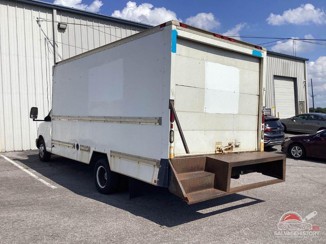 1GDJG31KX91903034 2009 GMC SAVANA CUTAWAY photo no. 8