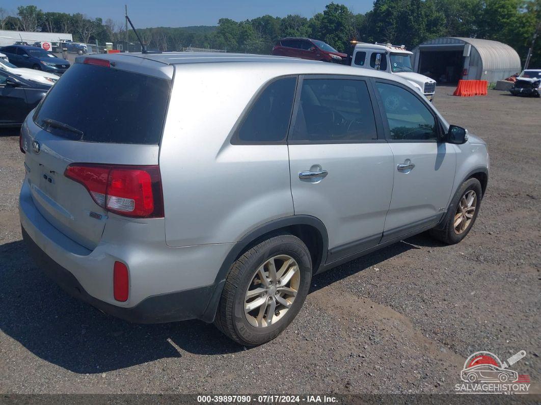 5XYKTCA61FG614272 2015 KIA SORENTO photo no. 4