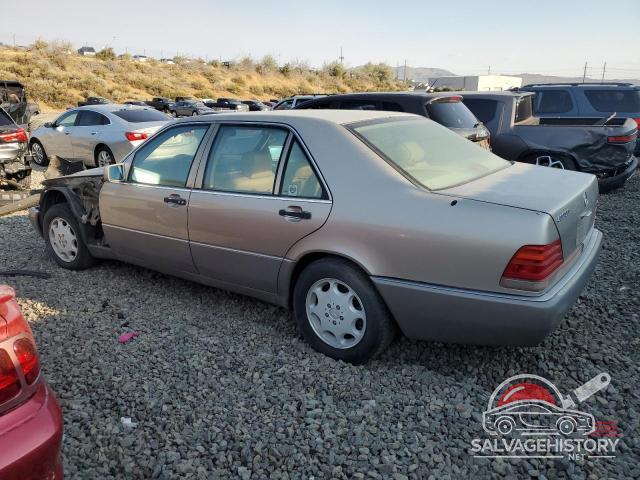 WDBGA43E5PA101418 1993 MERCEDES-BENZ 400-CLASS photo no. 2