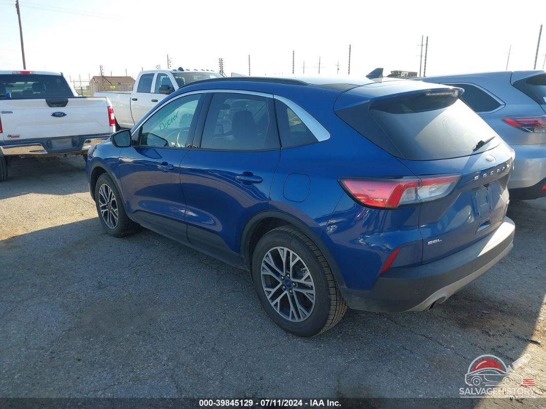 1FMCU9H65NUA82642 2022 FORD ESCAPE photo no. 3