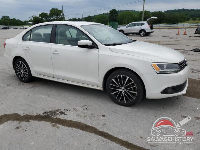3VWLP7AJ6CM470315 2012 VOLKSWAGEN JETTA photo no. 4