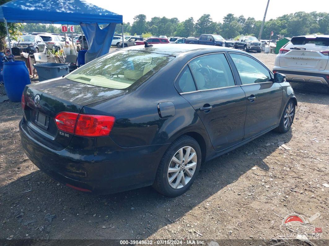 3VWDP7AJ6CM336649 2012 VOLKSWAGEN JETTA photo no. 4