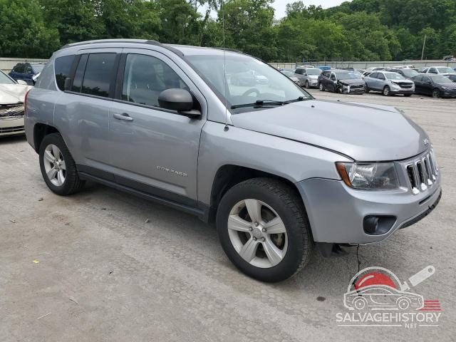 1C4NJDBB7GD776444 2016 JEEP COMPASS photo no. 4
