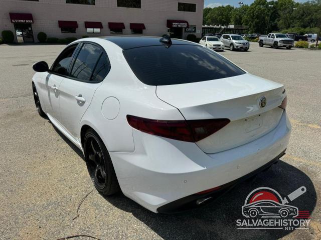 ZARFAEEN0J7573441 2018 ALFA ROMEO GIULIA photo no. 3