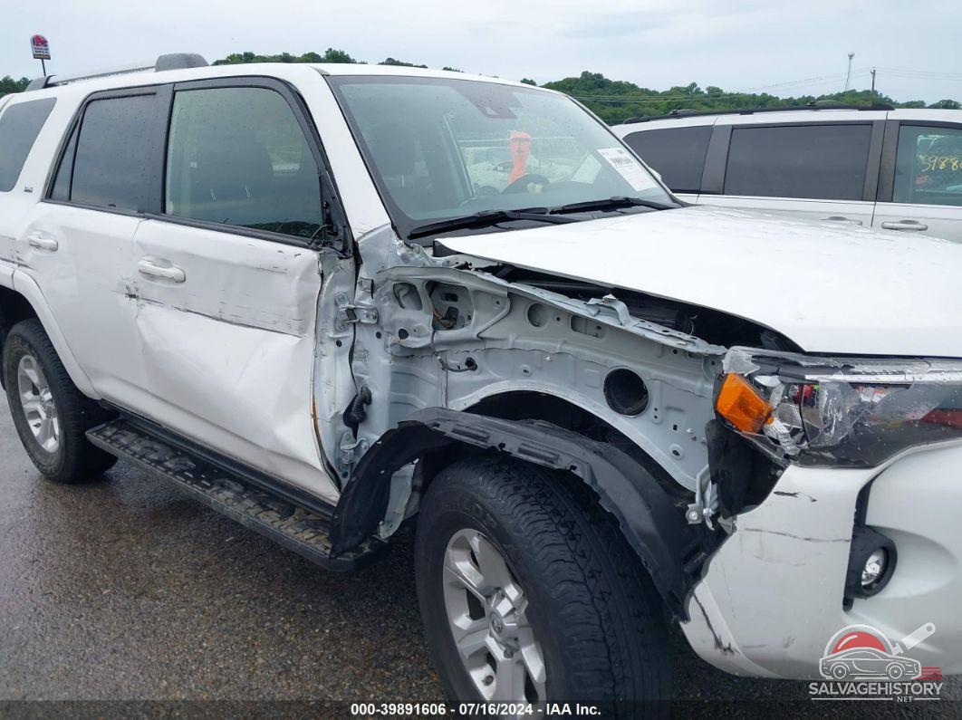 JTEMU5JR1M5923589 2021 TOYOTA 4RUNNER photo no. 6