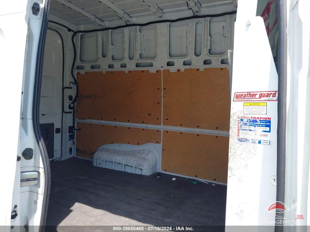 1N6AF0LY9KN804871 2019 NISSAN NV CARGO NV2500 HD photo no. 8