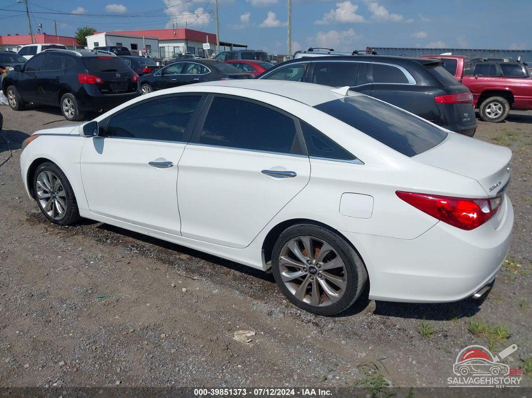 5NPEC4AC0BH044275 2011 HYUNDAI SONATA photo no. 3