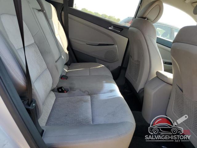 KM8J33A26GU022533 2016 HYUNDAI TUCSON photo no. 11