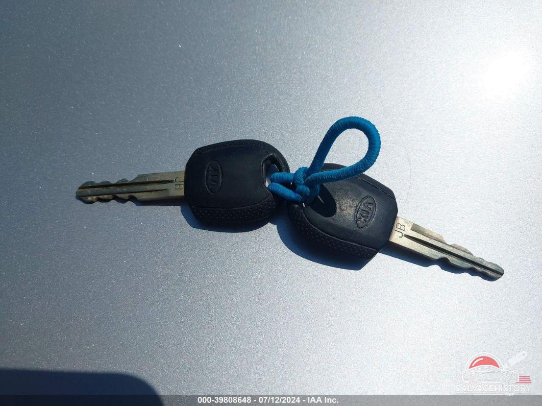 KNADE223896512005 2009 KIA RIO photo no. 11