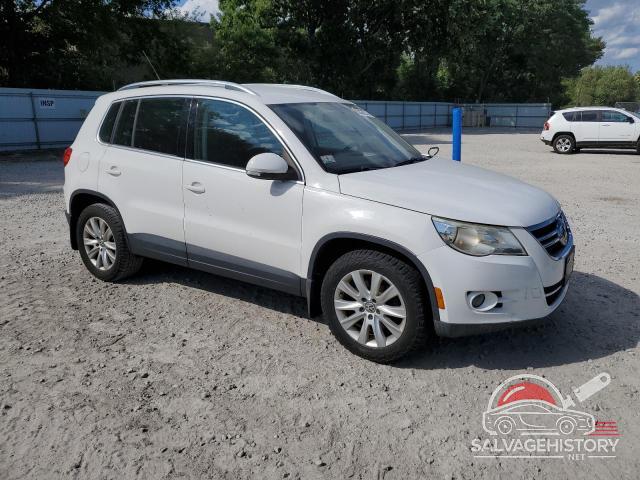 WVGAV75NX9W525866 2009 VOLKSWAGEN TIGUAN photo no. 4