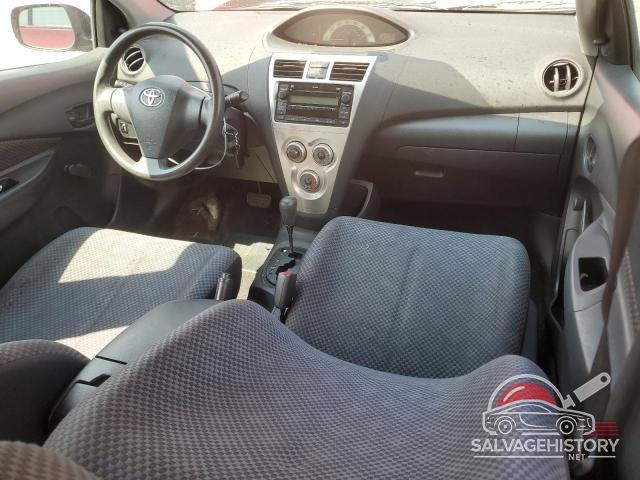 JTDBT923471035981 2007 TOYOTA YARIS photo no. 8