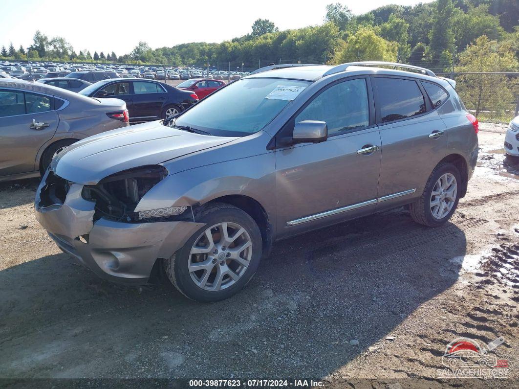 JN8AS5MV5DW143499 2013 NISSAN ROGUE photo no. 2