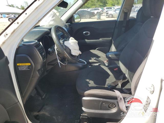 KNDJN2A28G7361222 2016 KIA SOUL photo no. 7
