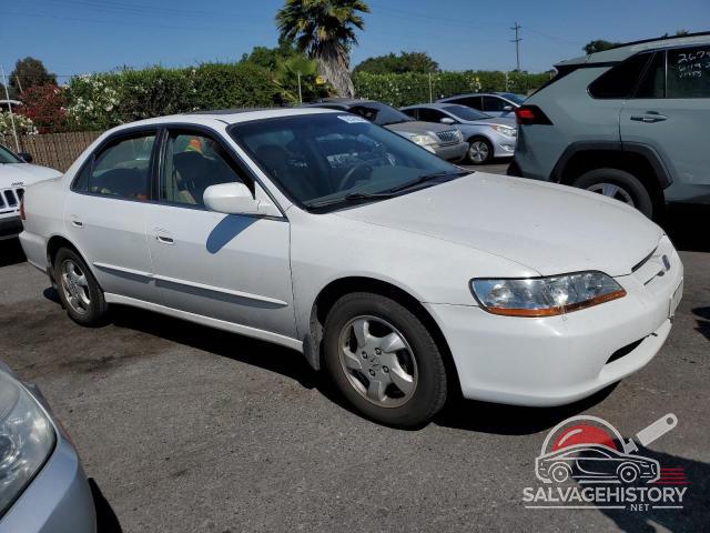 JHMCG6602YC032735 2000 HONDA ACCORD photo no. 4