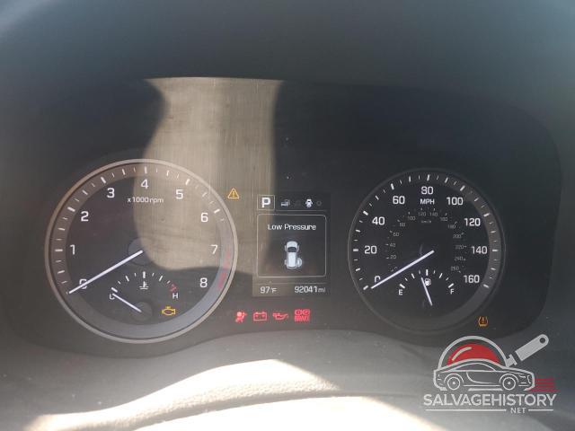 KM8J33A4XJU721415 2018 HYUNDAI TUCSON photo no. 9