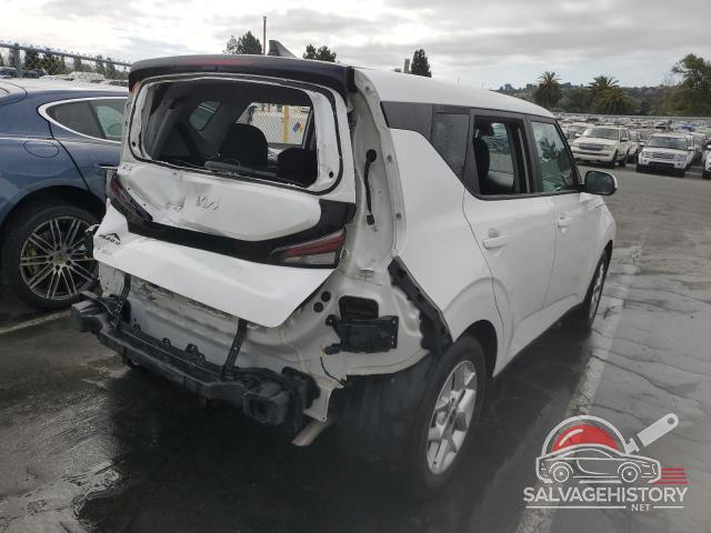 KNDJ23AU3P7865466 2023 KIA SOUL photo no. 3