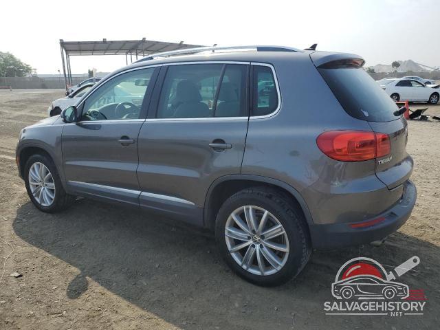 WVGAV7AXXCW002619 2012 VOLKSWAGEN TIGUAN photo no. 2