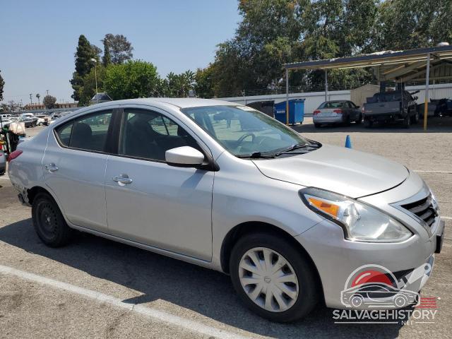 3N1CN7AP5JK402886 2018 NISSAN VERSA photo no. 4