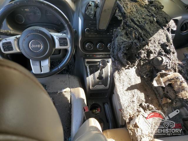 1C4NJDEB5ED517525 2014 JEEP COMPASS photo no. 8